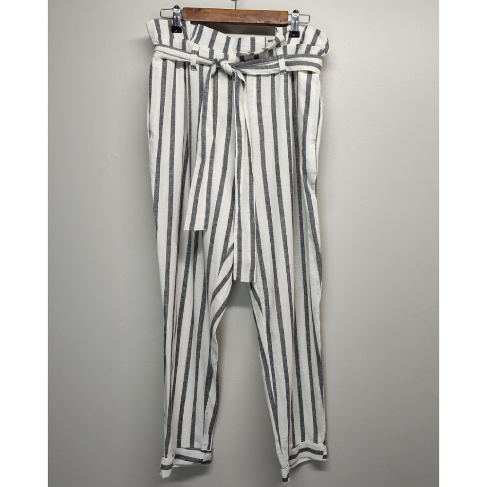 Soho Linen Cropped Pants Women Size M White Gray Stripes Paper Bag Waist Casual